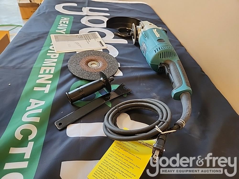 Makita GA7021 7 Angle Grinder, with AC/DC Switch - Power Angle Grinders 